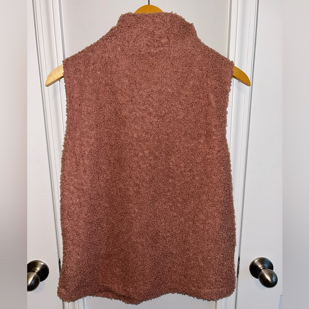 UMGEE dusty rosy, peach “Teddy” sleeveless, zip‎ up vest- sz Medium - Picture 6 of 10